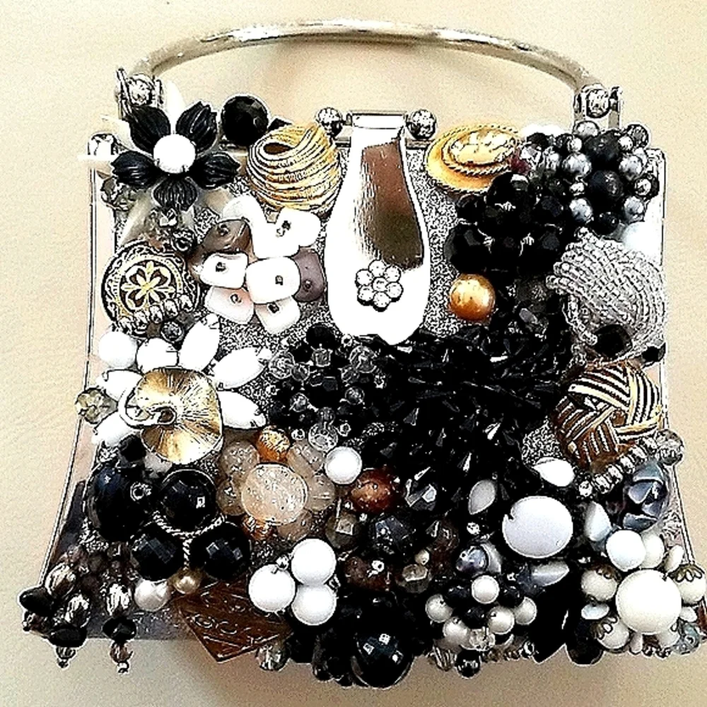 NWT Repurposed Vintage Jewelry Collage Beaded Metal Frame Handbag - Picture 6 of 16